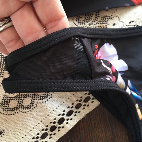 πΊTropical Floral Printed & Mesh Bikini - Picture 4 of 5